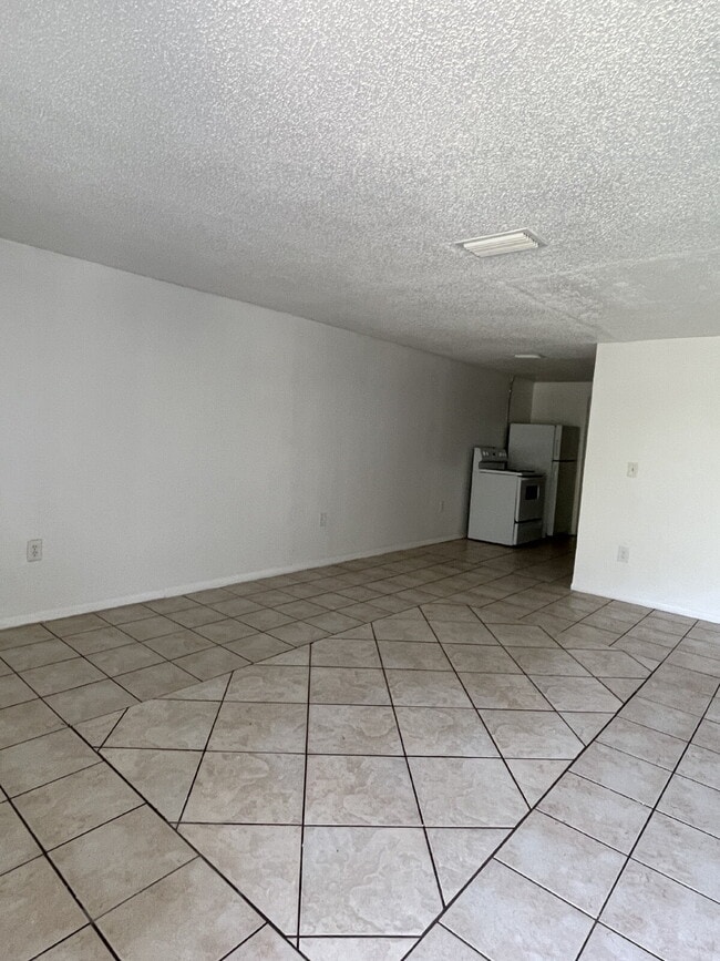 1003 Wildflower St in Lake Placid, FL - Building Photo - Building Photo