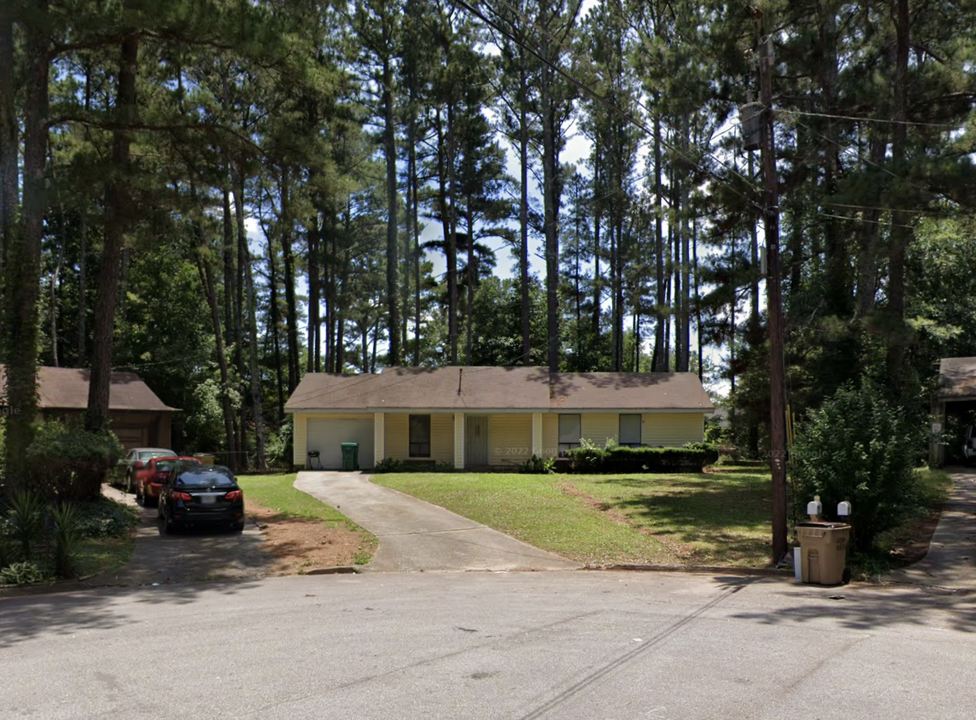 9024 Hurst Ct in Jonesboro, GA - Building Photo