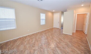 269 Lenape Heights Ave in Las Vegas, NV - Building Photo - Building Photo