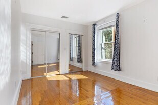 46 Cameron St, Unit 3 in Brookline, MA - Building Photo
