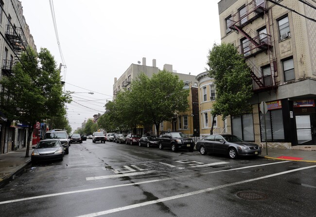 5709 Hudson Ave in West New York, NJ - Building Photo - Building Photo