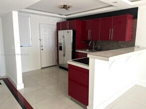 18601 NE 14th Ave in North Miami Beach, FL - Building Photo - Building Photo