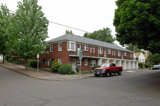 1324-1338 SE 26th Ave in Portland, OR - Building Photo - Building Photo