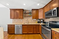 655 Columbia St, Unit 310 in San Diego, CA - Building Photo - Building Photo