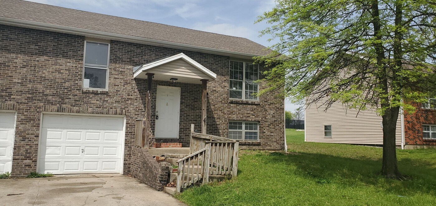 4345-4347-4347 Santa Anna Dr in Columbia, MO - Building Photo