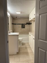4438 17th St W in Bradenton, FL - Foto de edificio - Building Photo