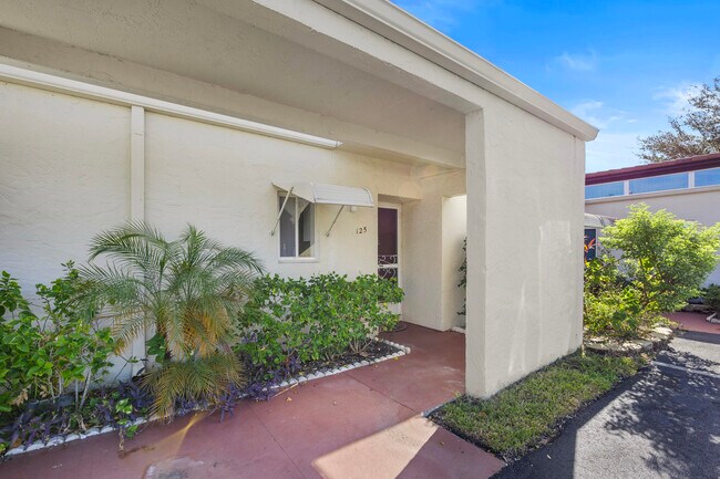 2671 Boundbrook Blvd in West Palm Beach, FL - Building Photo - Building Photo