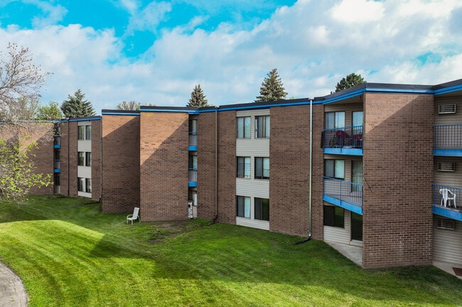 Granite Place-1011-11013 in Eden Prairie, MN - Building Photo - Building Photo