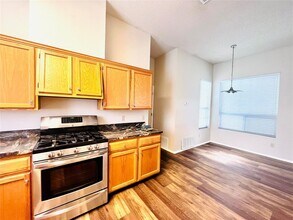 2016 Castle View Dr in Austin, TX - Building Photo - Building Photo