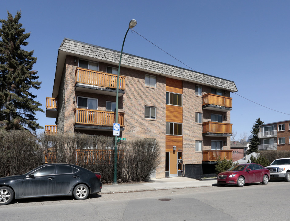 1510 16th Ave SW in Calgary, AB - Building Photo