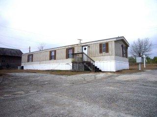 8460 Old Percival Rd in Columbia, SC - Building Photo