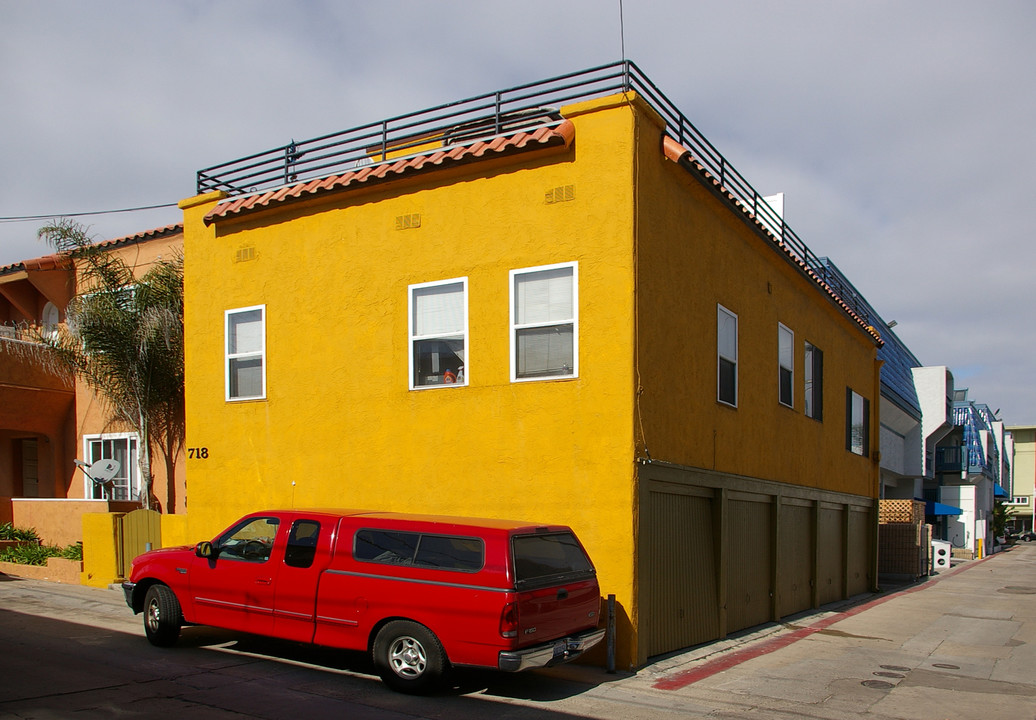 4001-4007 Ocean Front Walk & 712, in San Diego, CA - Building Photo