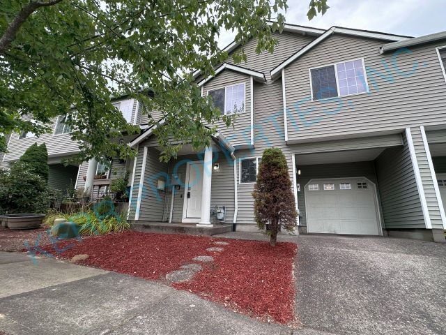 property at 714 SE Palmblad Pl