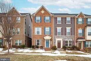 13634 Crossbill Aly in Clarksburg, MD - Building Photo