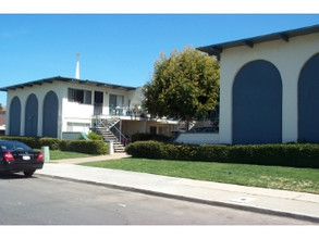 Rancho Vista in San Diego, CA - Foto de edificio - Building Photo