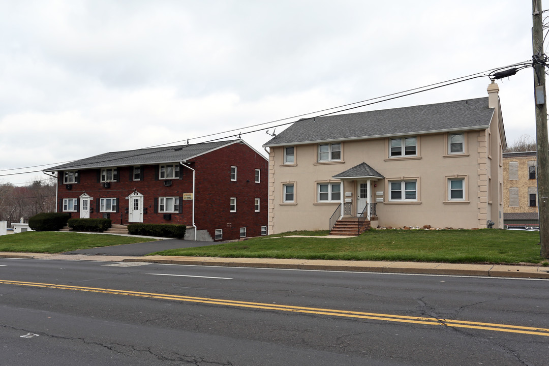 328 - 336 W Lincoln Hwy in Penndel, PA - Building Photo