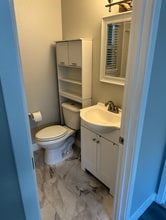 8542 Hollister St in Ventura, CA - Foto de edificio - Building Photo