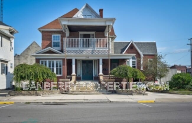 property at 134 W Tiffin St