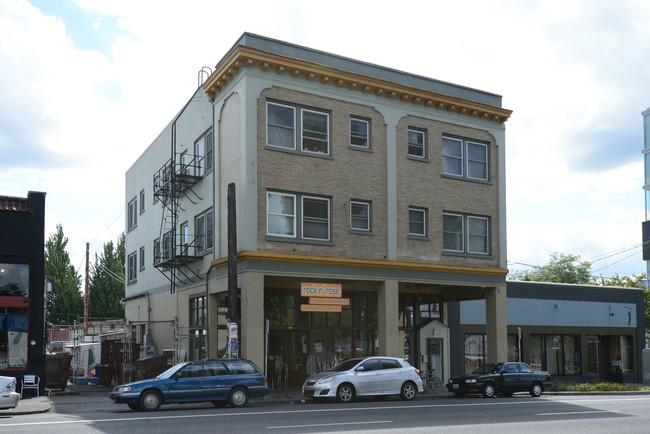 Mattsonian Apartments in Portland, OR - Foto de edificio - Building Photo