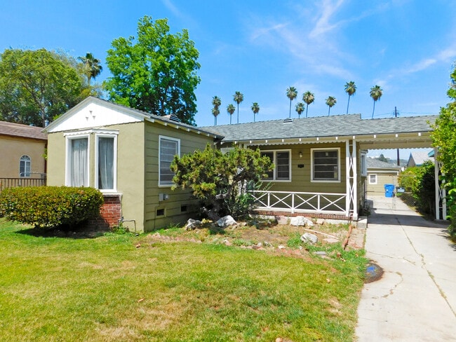 property at 3633 Revere Ave