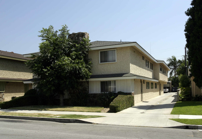 26 N Valencia St in Alhambra, CA - Building Photo - Building Photo