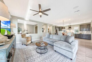 4662 Cactus Wren Rd in Wickenburg, AZ - Building Photo - Building Photo