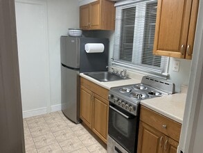 1471 Point Way, Unit Furnished Apartment in Arnold, MD - Building Photo - Building Photo