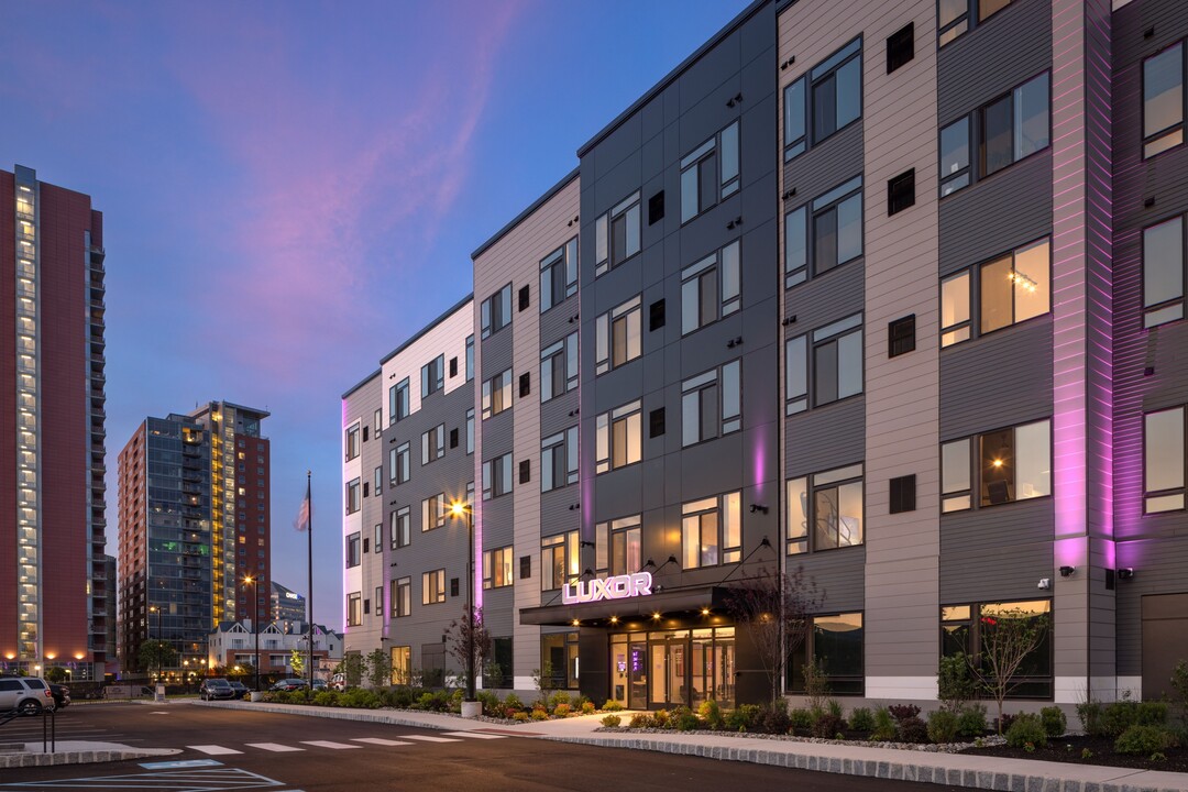 Luxor Lifestyle Apartments Wilmington in Wilmington, DE - Building Photo