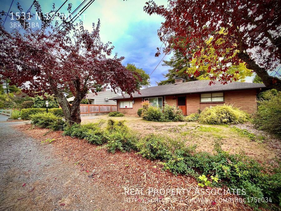 1531 N 122nd St in Seattle, WA - Building Photo