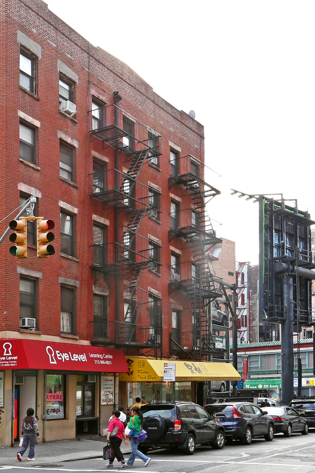 202 Hester St in New York, NY - Foto de edificio - Building Photo