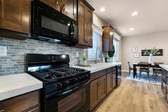 7045 Molokai Dr in Paradise, CA - Building Photo - Building Photo