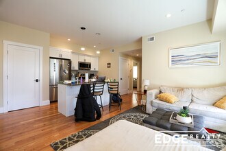 19 Glencoe St, Unit 2 in Boston, MA - Building Photo - Building Photo