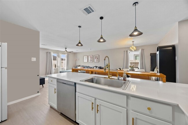 property at 3331 Aspen Stream Dr