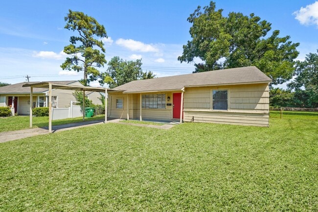 property at 12513 Kathryn St