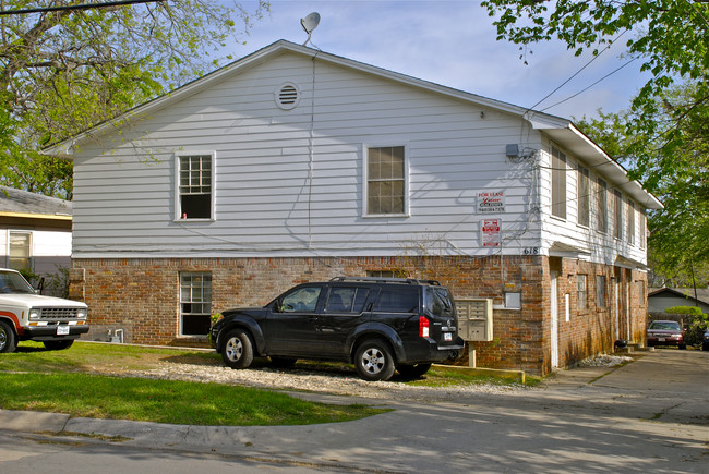 618 W Sycamore St in Denton, TX - Building Photo - Building Photo