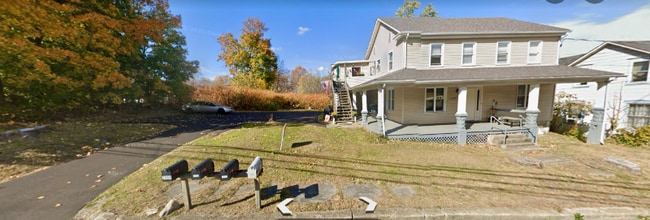 2462 N Delaware Dr