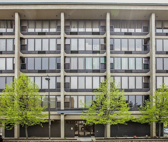 345 E Eastgate Pl-Unit -505 in Chicago, IL - Foto de edificio