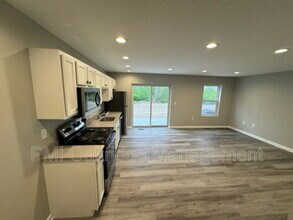 205 Bruns Dr in Brookville, OH - Foto de edificio - Building Photo