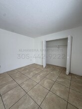 Alhambra Apartments in Miami, FL - Foto de edificio - Floor Plan