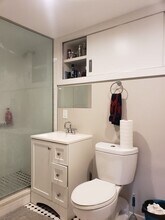 153 University Rd, Unit 1 in Brookline, MA - Foto de edificio - Building Photo