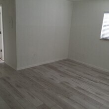 919 Michigan Ave, Unit 11 in Miami Beach, FL - Building Photo - Building Photo