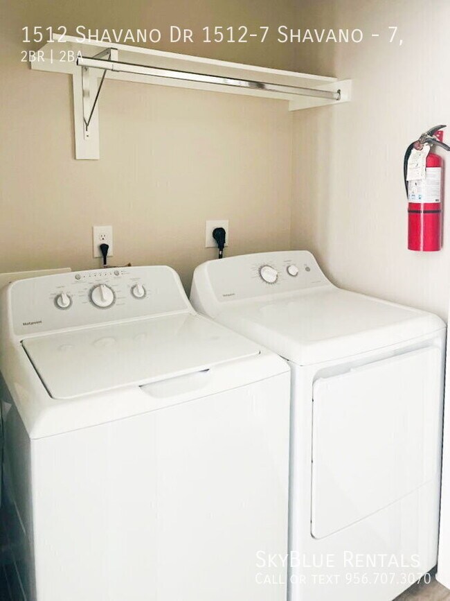property at 1512 Shavano Dr