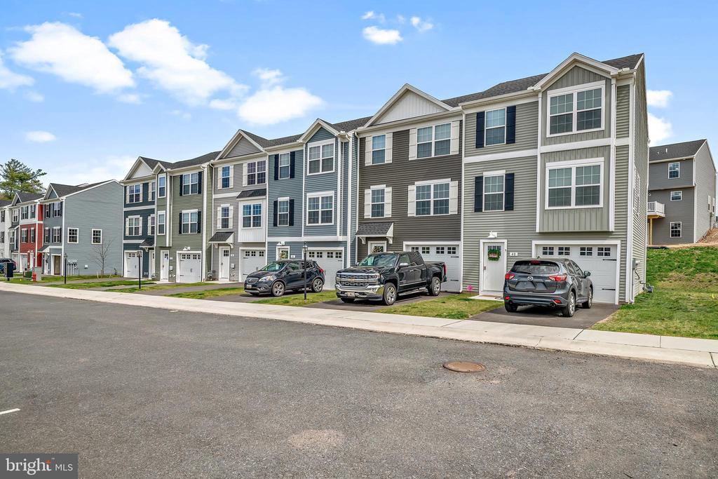 495 S Spring Garden St in Carlisle, PA - Building Photo