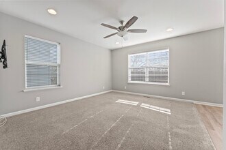 7077 Hidden Green Cir in Fox Lake, IL - Building Photo - Building Photo