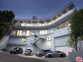 6181 Temple Hill Dr in Los Angeles, CA - Building Photo