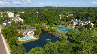 Summer Ridge in Kalamazoo, MI - Building Photo