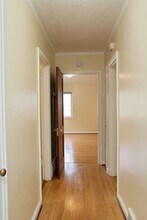 2356-2366 SW Cactus Dr, Unit 2364 in Portland, OR - Foto de edificio - Building Photo