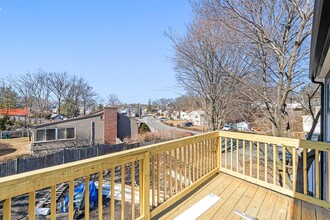 232 Fulton St, Unit 1 in Medford, MA - Foto de edificio - Building Photo