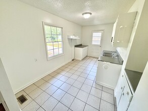 1118 Caldwell St in Statesville, NC - Building Photo - Building Photo