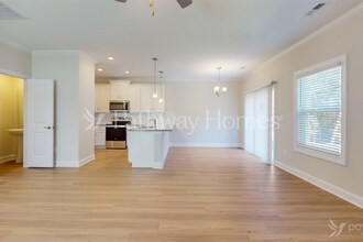 121 S Sina St in Troutman, NC - Foto de edificio - Building Photo